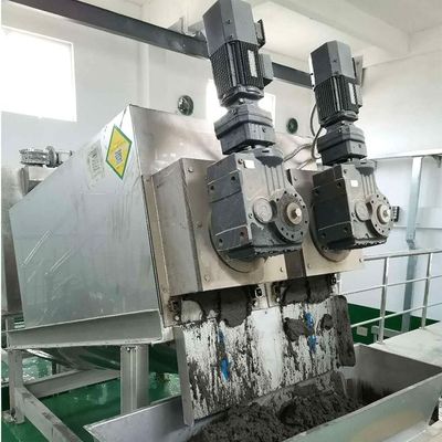 15m3 / H spiral mesin dewatering lumpur pabrik makanan peralatan dewatering lumpur