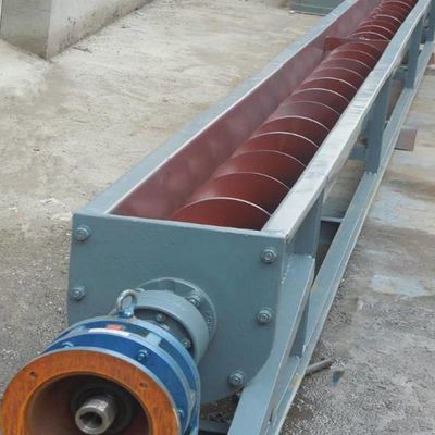2m3 / H konveyor sekrup baja karbon Sistem konveyor spiral tanpa poros biji-bijian Abu Batubara