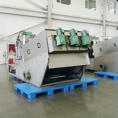 20m3 / H Spiral Sludge Dewatering Machine Peralatan Pengolahan Lumpur Kotoran Pertanian