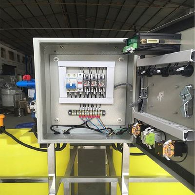 Sistem Dosis Klorida Inhibitor Skala Otomatis Pengolahan Limbah Industri Kimia