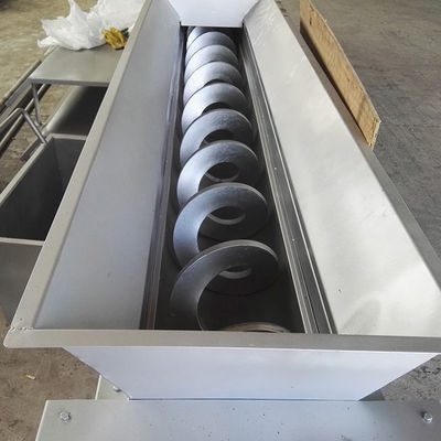 Horizontal Carbon Steel Sludge Shaftless Screw Conveyor Bergerak