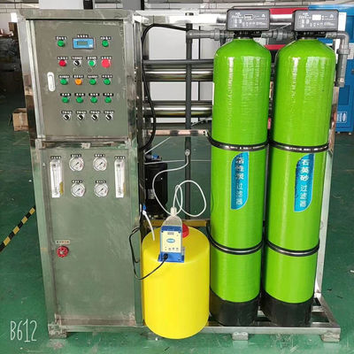 Peralatan Sistem Pemurnian Air Reverse Osmosis ISO9001 500lph Untuk Minum