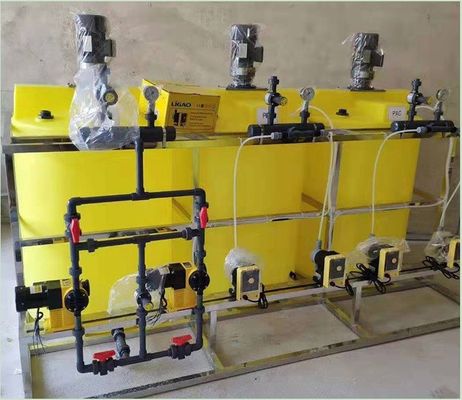 1000L / H PE Pac Pam Flocculant Mesin Dosis Otomatis Pelarutan Rilis Lambat
