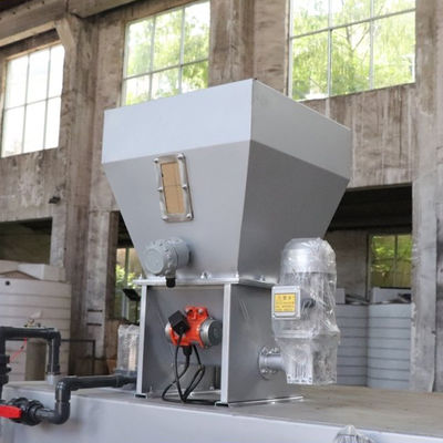 5t / H Stainless Steel Sistem Dosis Sepenuhnya Otomatis Asam Klorat Alkaline Alum PAM