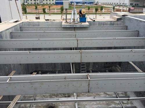 Reciprocating Bottom Scraper Digunakan Untuk Kolam Air Limbah Persegi